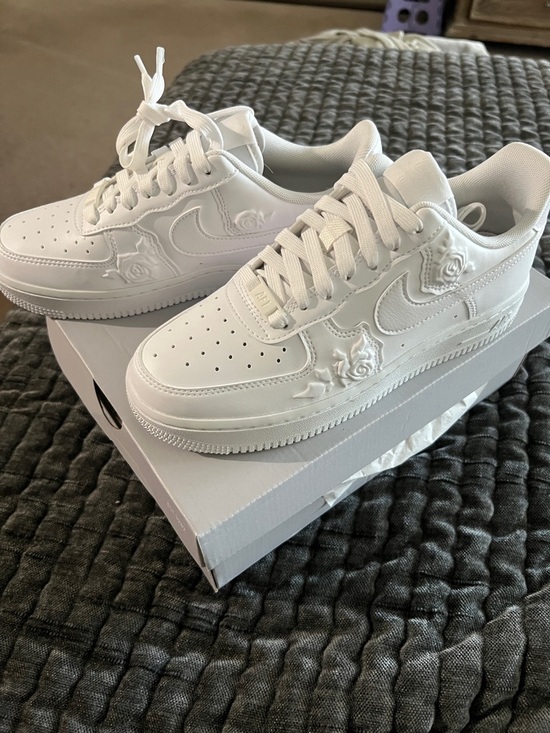 Nike Shoes - Nike Air Force 1 ‘07